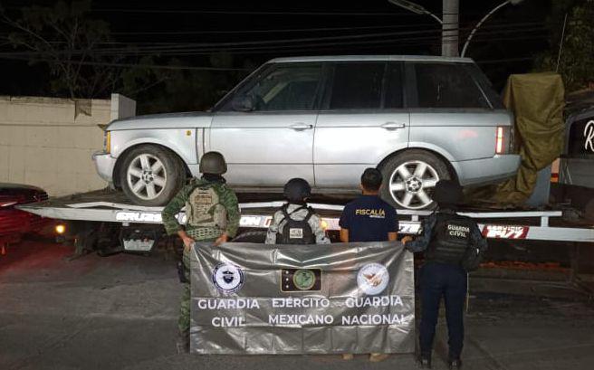 Aseguran armamento, equipo táctico y de radiocomunicaciones en Pinzándaro
