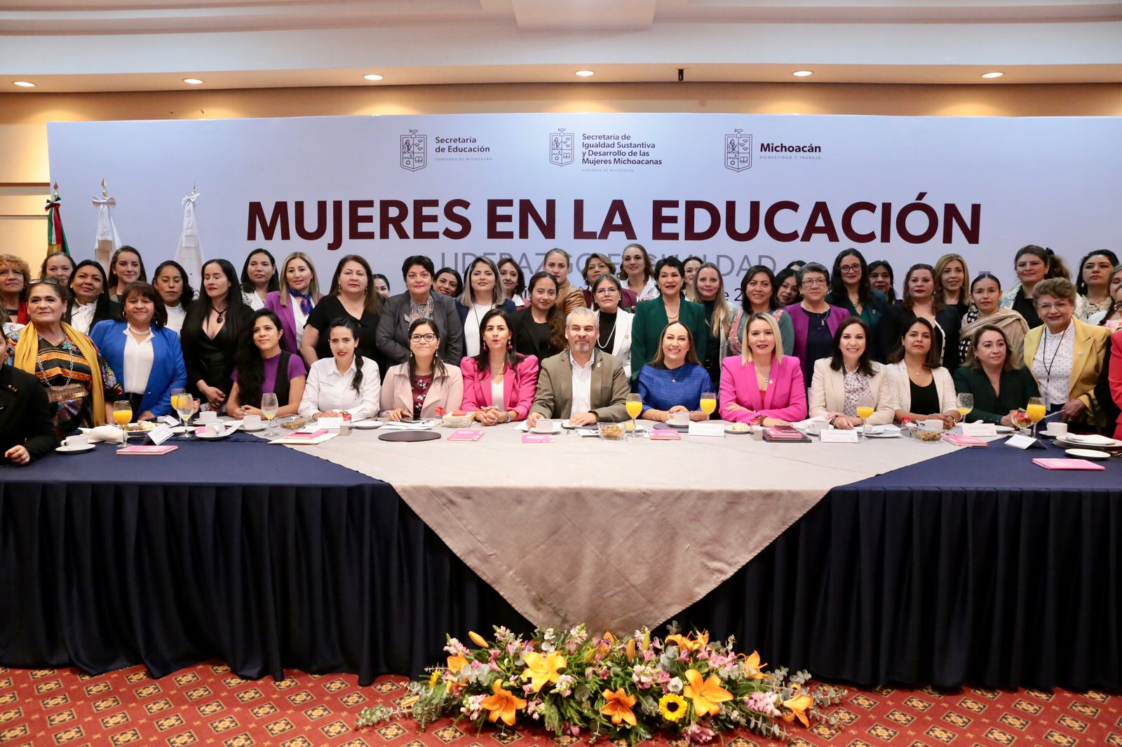 «La mayoría de la educación en Michoacán esta por primera vez en manos de mujeres»: Ramírez Bedolla