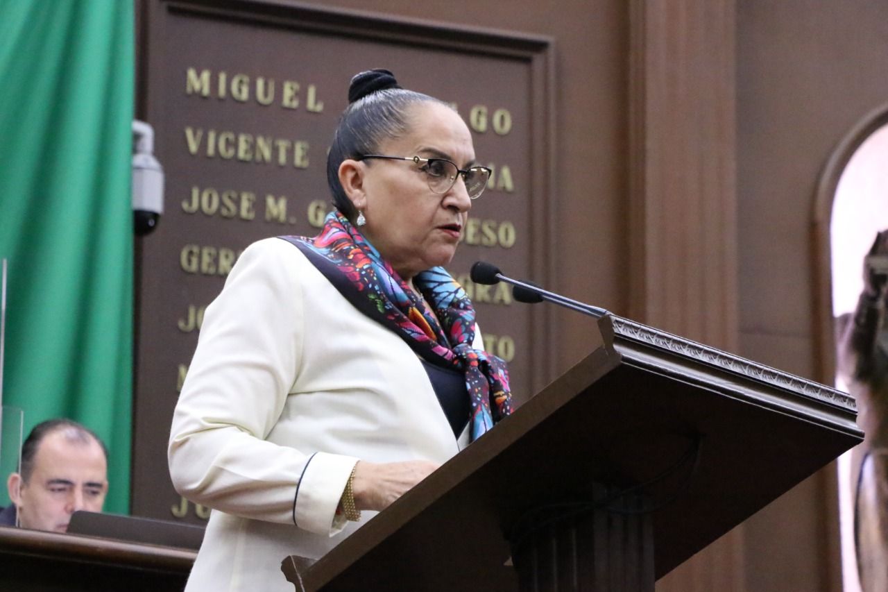 Sanciones para quienes no cumplan plazos para concluir obras públicas propone Julieta Gallardo