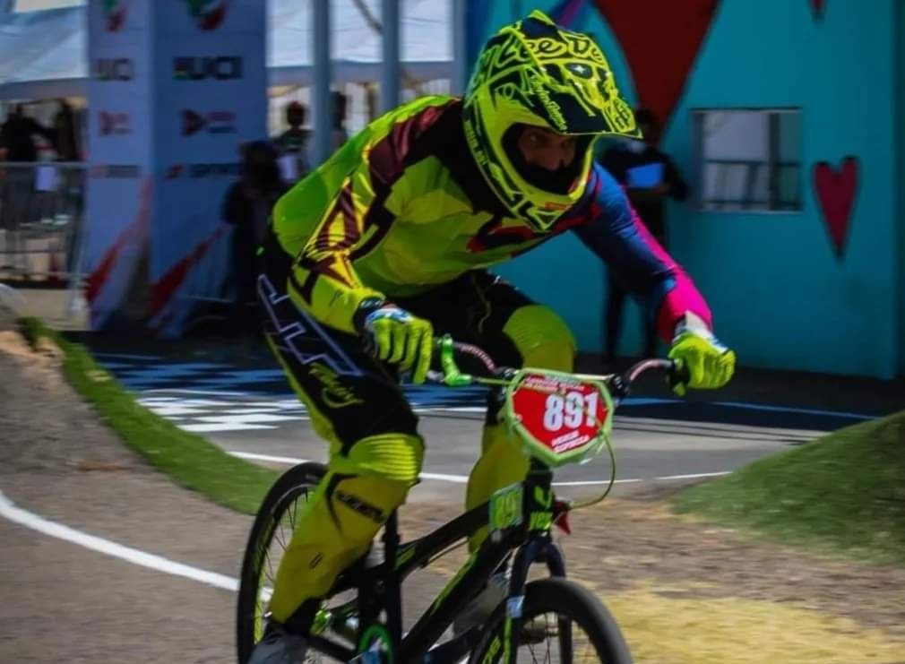 25 ciclistas morelianos, rumbo al campeonato BMX México