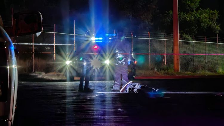 Encuentran a hombre muerto a espaldas del Estadio Morelos 