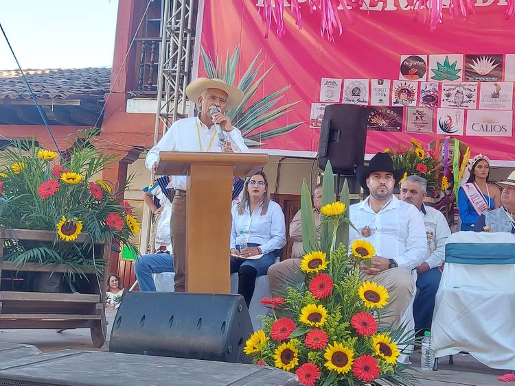 Sader entrega apoyos a la producción ganadera, en Madero