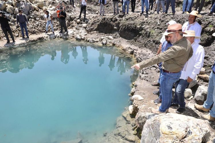 Pescadores de Urandén retoman actividades pesqueras gracias a trabajos de recate del lago