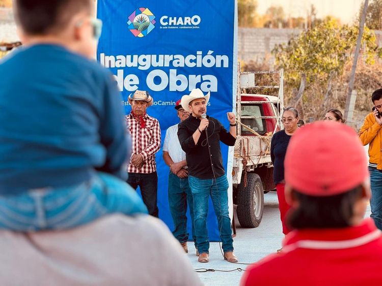 Más obra pública en Charo; Chava Cortés entrega tres calles y un drenaje