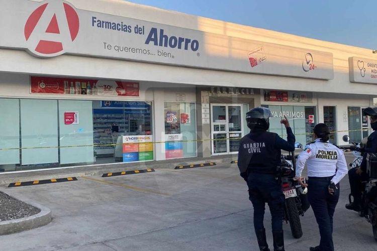 Delincuente asalta sucursal de Farmacias del Ahorro en Morelia 