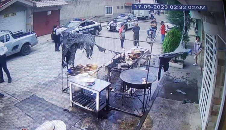 Se registra flamazo en puesto de comida en Morelia; hay 2 lesionadas.