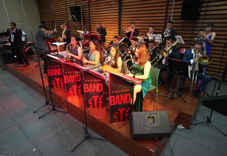 Éxito total la presentación de la Big Band de Bellas Artes