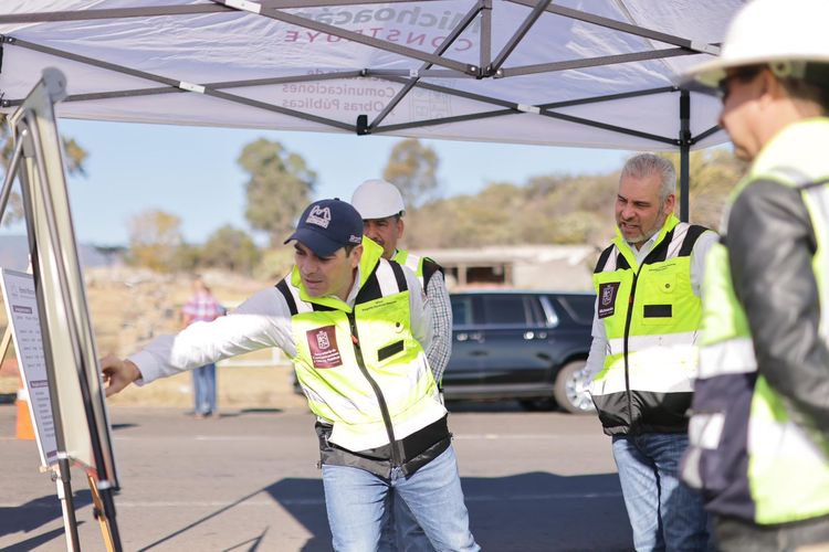 Inicia construcción de autopista Maravatío-Zitácuaro; obra que fortalece al Oriente: Bedolla