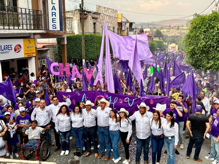 Miles de charenses respaldan a Chava Cortés en su arranque de campaña