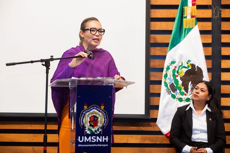 A utilizar la Inteligencia Artificial para generar beneficios a la comunidad, convoca Yarabí Ávila a estudiantes