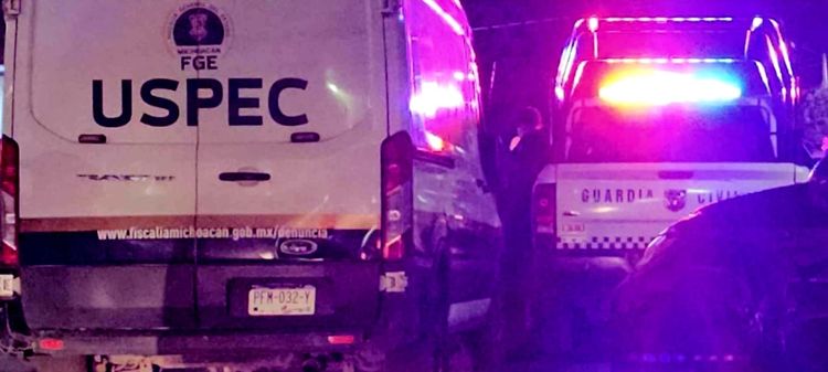 Hallan a hombre asesinado en la carretera Morelia-Salamanca