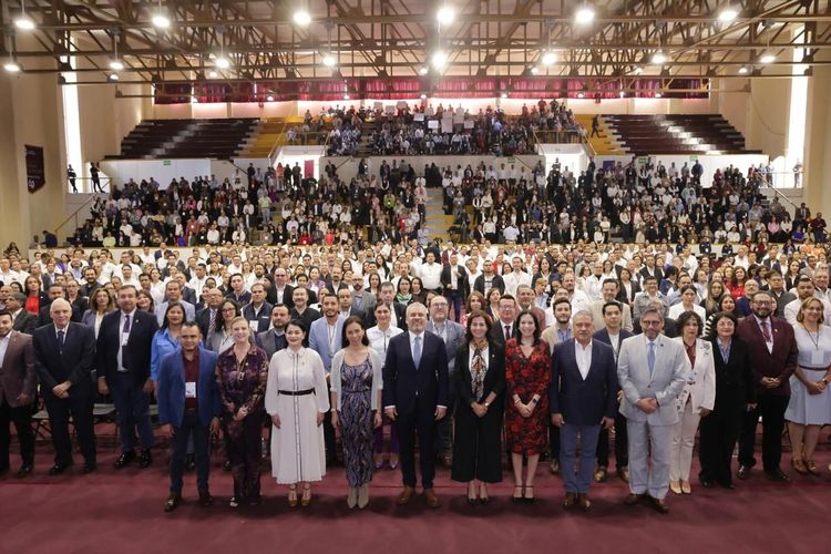 La educación es la esperanza de la transformación: Bedolla