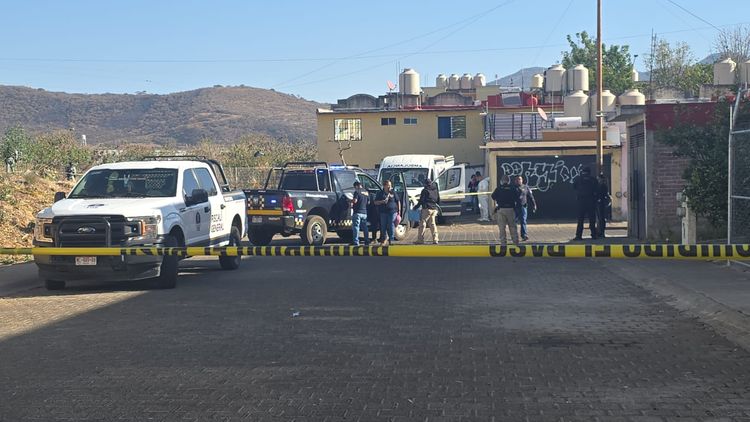 ¡Hallan a un hombre y dos mujeres ejecutados en Villas del Pedregal!