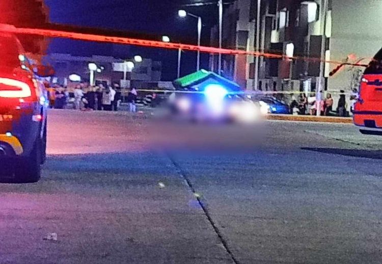 Vehículo atropella a 2 mujeres y un bebé en Villas del Pedregal; mueren 2 de las víctimas