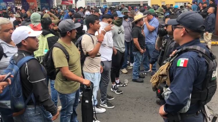 Disturbios marcan la antesala de los bloqueos anunciados por CNTE y transportistas
