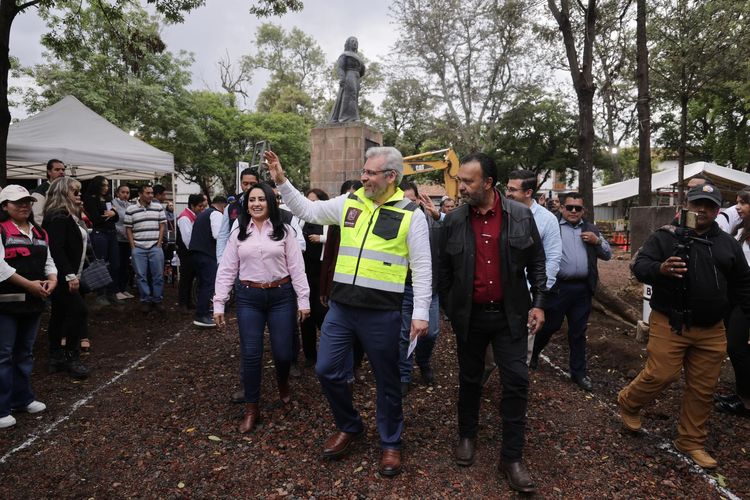 Obra en plaza Gertrudis Bocanegra conserva el encanto de Pátzcuaro: Bedolla