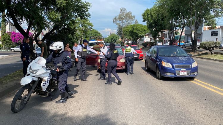 Peatón es atropellado por auto en la Av. Madero Poniente de Morelia 