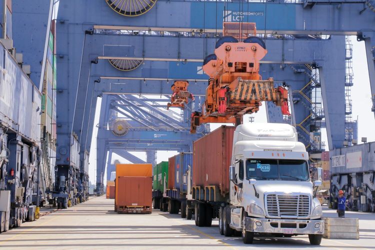 Avanza Puerto de Lázaro Cárdenas como plataforma logística del Pacífico: Sedeco