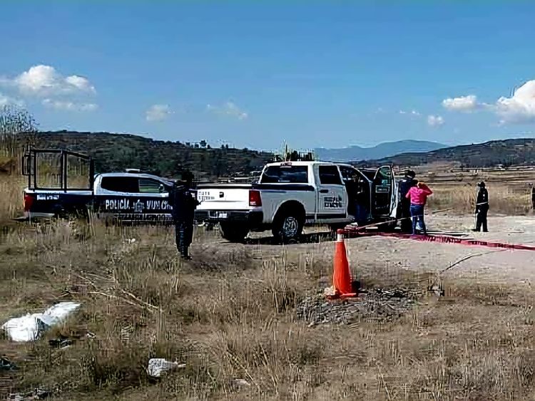 Hallan a sujeto asesinado y maniatado en la región de Contepec 