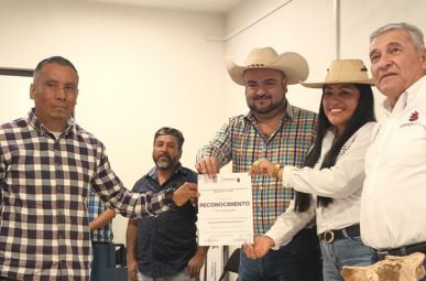 Fortalece CEFOGA la capacitación técnica en inseminación artificial en Santa Fe de la Laguna